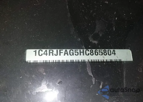 2017 Jeep Grand Cherokee Altitude 4X4 z USA, uszkodzony, nr VIN 1C4RJFAG5HC865804